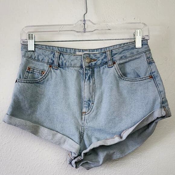 Topshop Roll Hem Kiri Light Wash High Rise Booty Shorts 4 - Picture 3 of 9